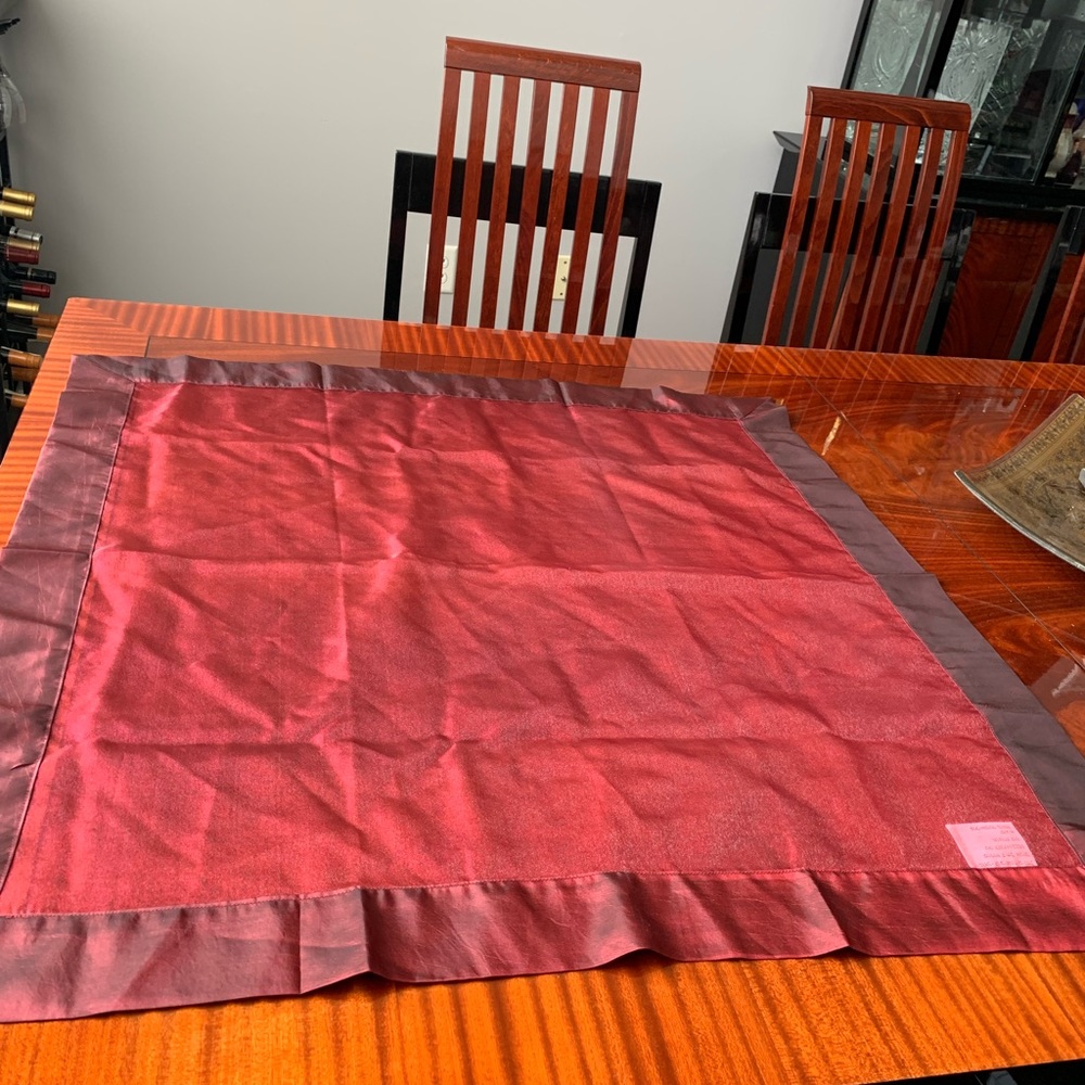 NWT Tablecloth - Picture 4 of 5